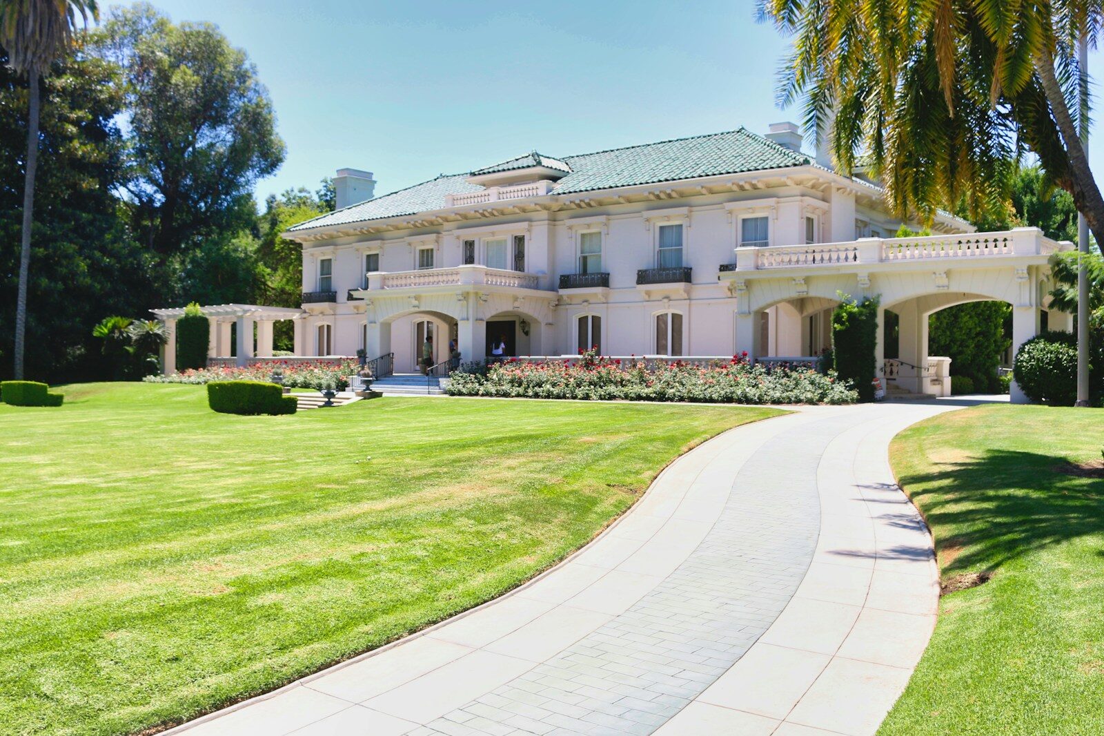 Guaranteed Replacement Cost: A Must-Have for High-End Homes